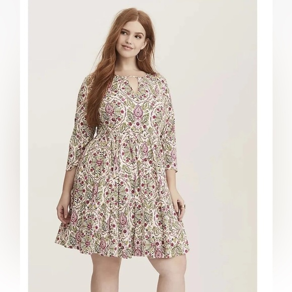 torrid Dresses & Skirts - TORRID Ivory Floral 3/4 Sleeves Challis Skater Dress Women Plus Sz 1X 14 16